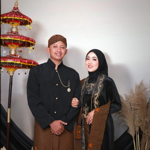 {"ARInfo":{"IsUseAR":false},"Version":"1.0.0","MakeupInfo":{"IsUseMakeup":false},"FaceliftInfo":{"IsChangeEyeLift":false,"IsChangeFacelift":false,"IsChangePostureLift":false,"IsChangeNose":false,"IsChangeFaceChin":false,"IsChangeMouth":false,"IsChangeThinFace":false},"BeautyInfo":{"IsAIBeauty":false,"OldBeautyCount":1,"IsSharpen":false,"SwitchMedicatedAcne":false,"IsBrightEyes":false,"IsOldBeauty":false,"IsReduceBlackEyes":false},"HandlerInfo":{"AppName":2},"FilterInfo":{"IsUseFilter":false}}